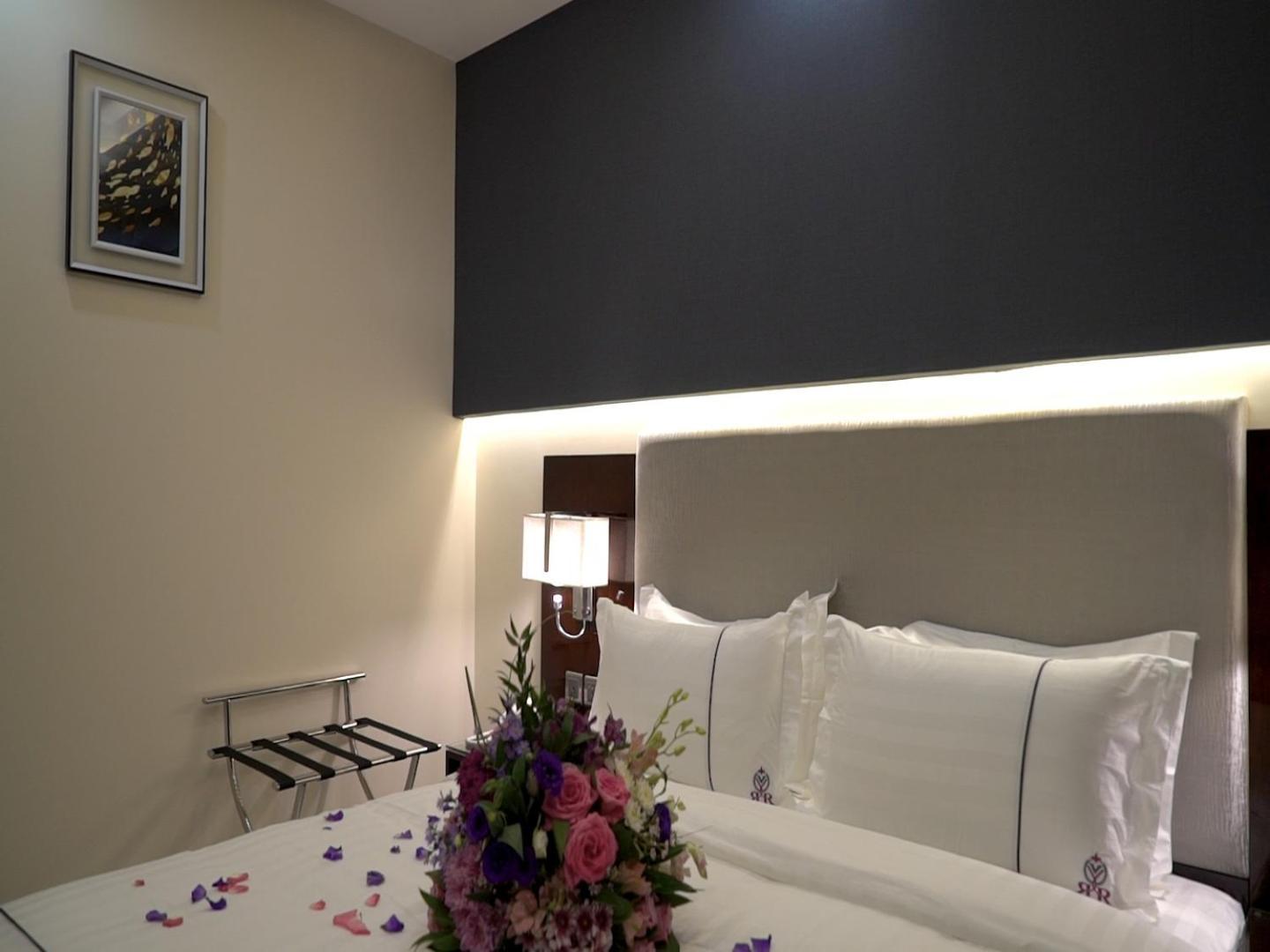 Violet Rose Aprit Hotel Djedda Buitenkant foto